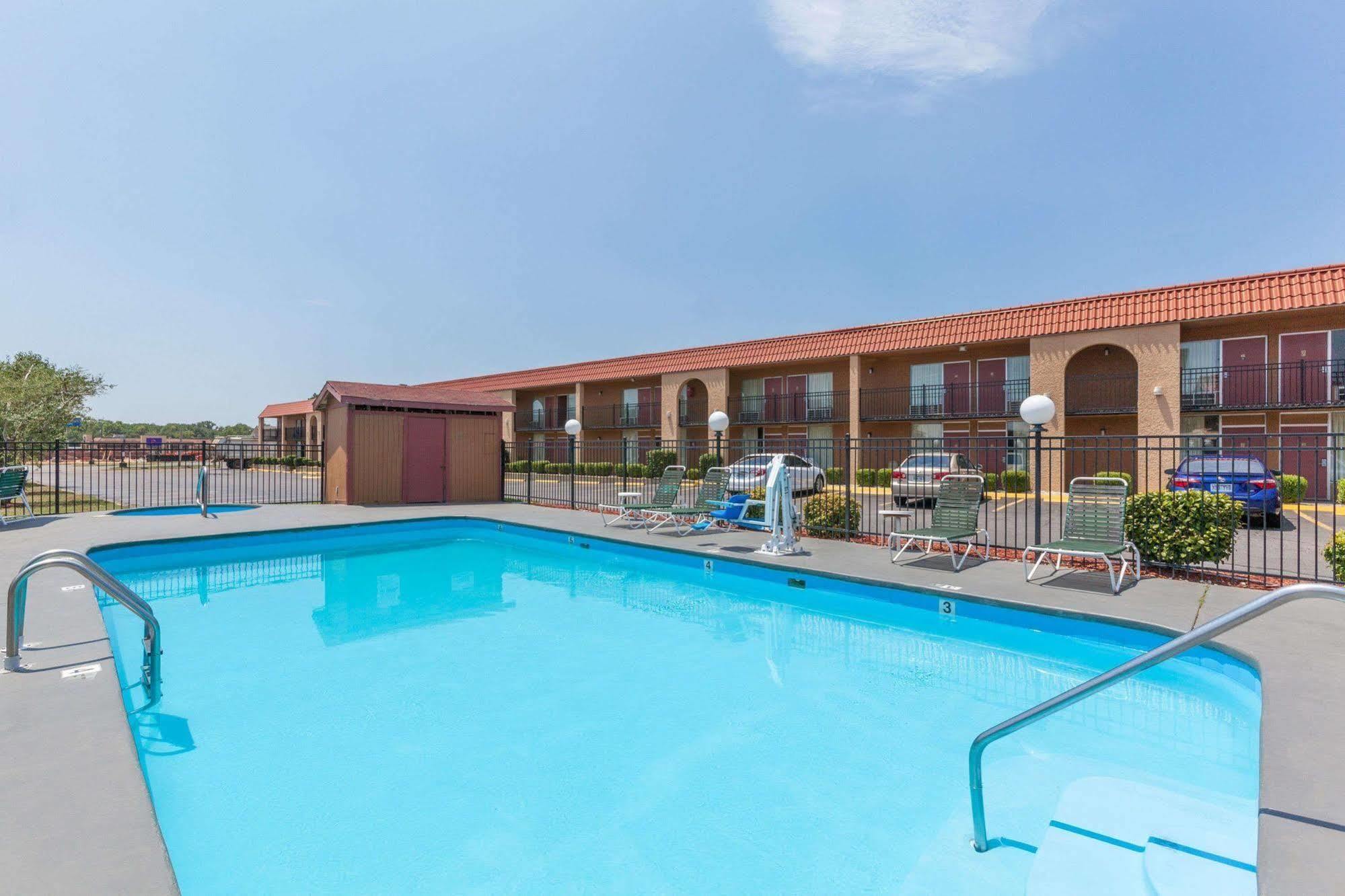 Economy Inn Arkadelphia Exteriör bild